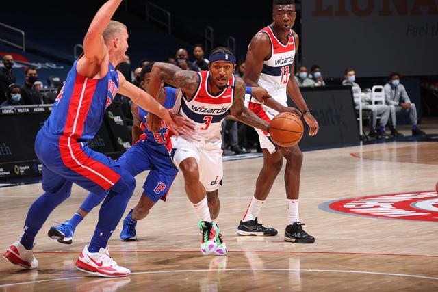 他的存在不 他的存在不